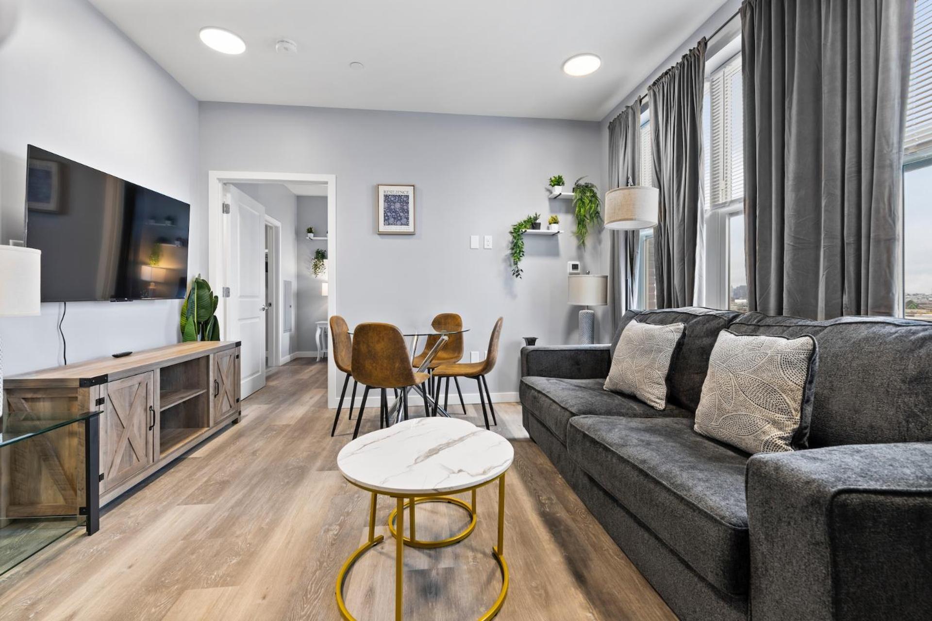 Furnished Apartments Near Encore Everett Rum bild