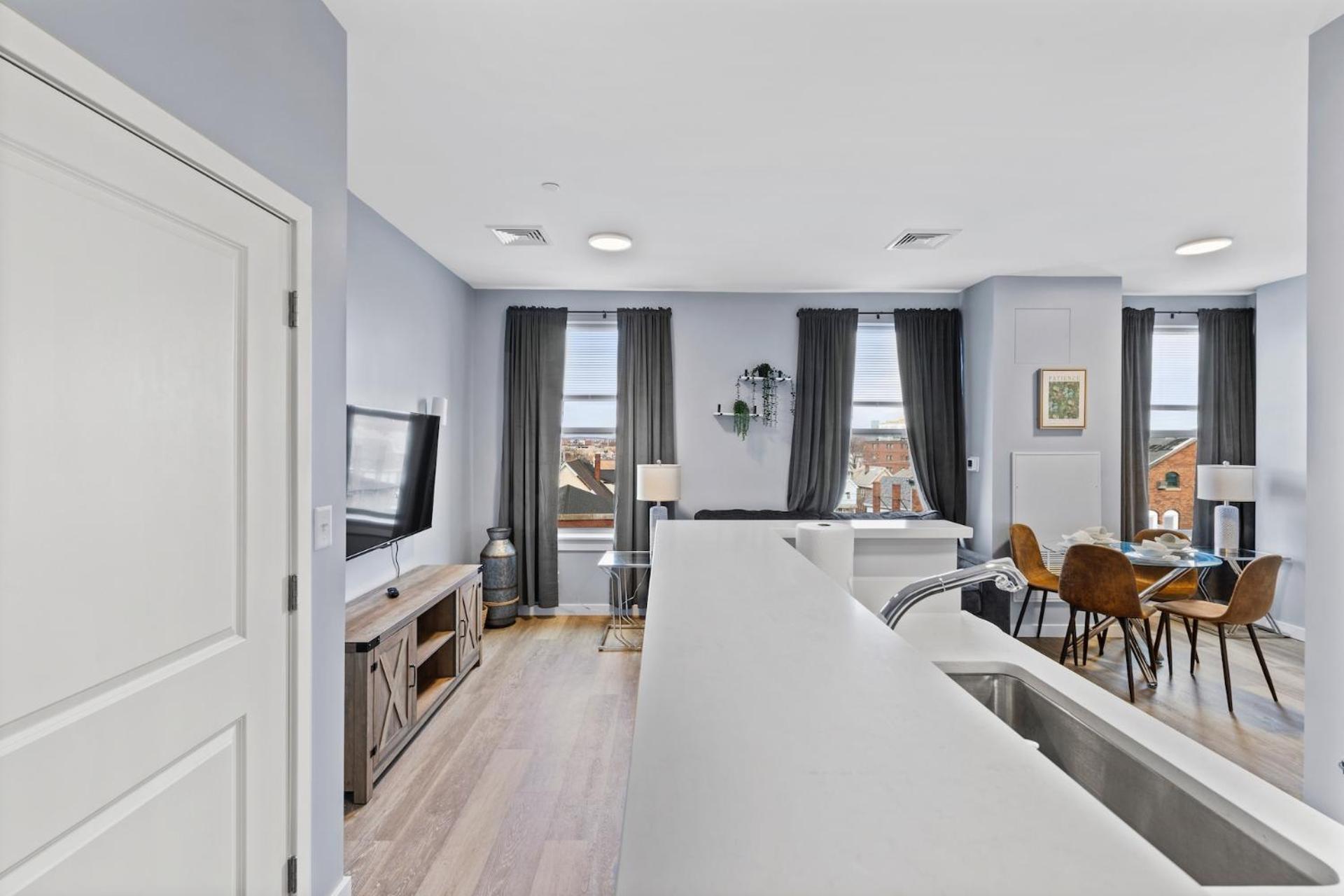 Furnished Apartments Near Encore Everett Rum bild